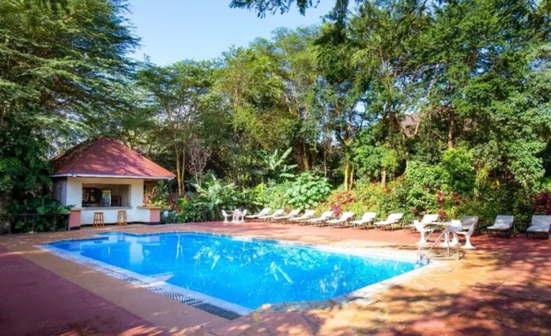 Pazuri Inn